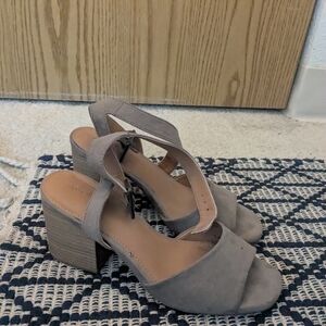 Universal Thread Taupe Block Heel Sandals